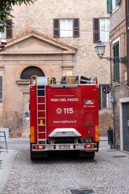 INCENDIO GARAGE VIA PAGLIA FERRARA