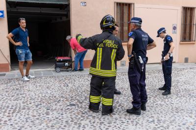 INCENDIO GARAGE VIA PAGLIA FERRARA