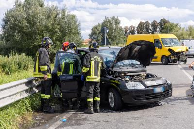 INCIDENTE AUTO VIA BOLOGNA UCCELLINO