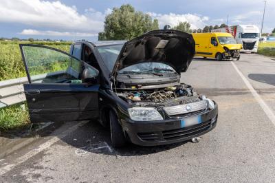 INCIDENTE AUTO VIA BOLOGNA UCCELLINO