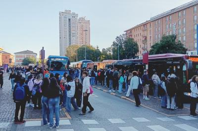 CORRIERE PIAZZALE STAZIONE