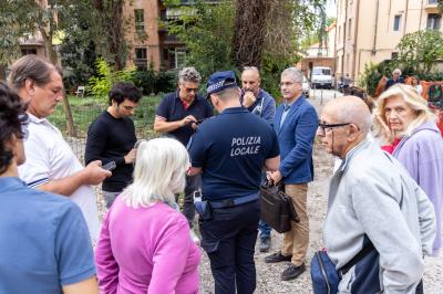 TAGLIO ALBERI CONDOMINIO VIA FIUME