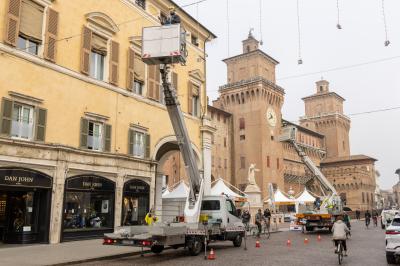 INSTALLAZIONE LUMINARIE DI NATALE