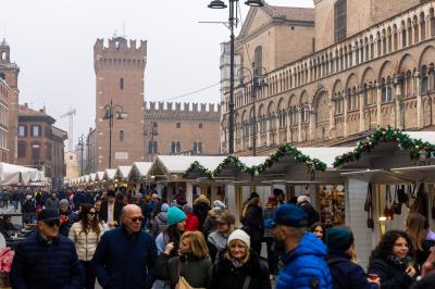 NATALE IN CENTRO FERRARA