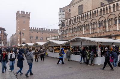 NATALE IN CENTRO FERRARA