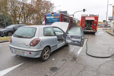 INCENDIO AUTO A METANO VIALE PO