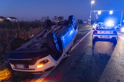 INCIDENTE AUTO VIA POLITKOVSKAJA BOARA