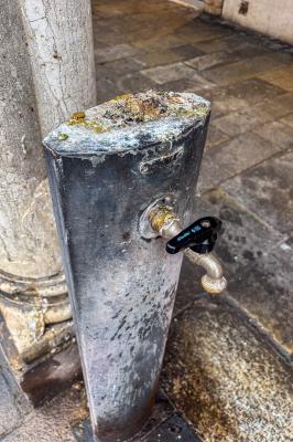 FONTANELLA ACQUA PIAZZA TRENTO TRIESTE