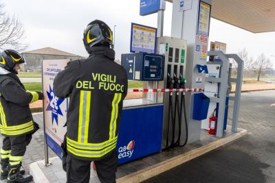 FUORIUSCITA CARBURANTE DISTRIBUTORE Q8