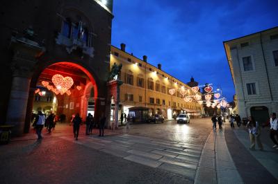 LUMINARIE SAN VALENTINO CENTRO STORICO