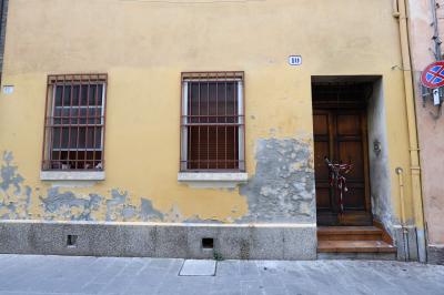 CASA ABBANDONATA VIA GUSMARIA FERRARA