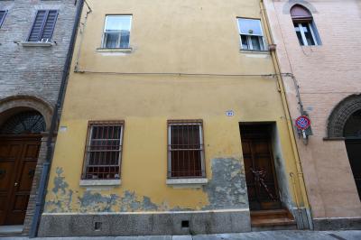 CASA ABBANDONATA VIA GUSMARIA FERRARA