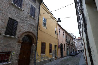 CASA ABBANDONATA VIA GUSMARIA FERRARA